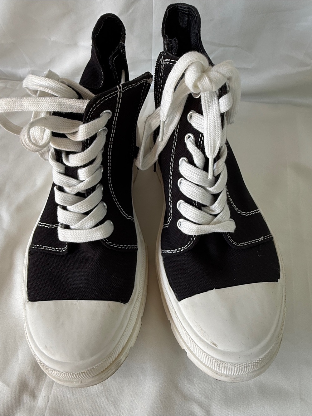 Soda HiTop Sneakers